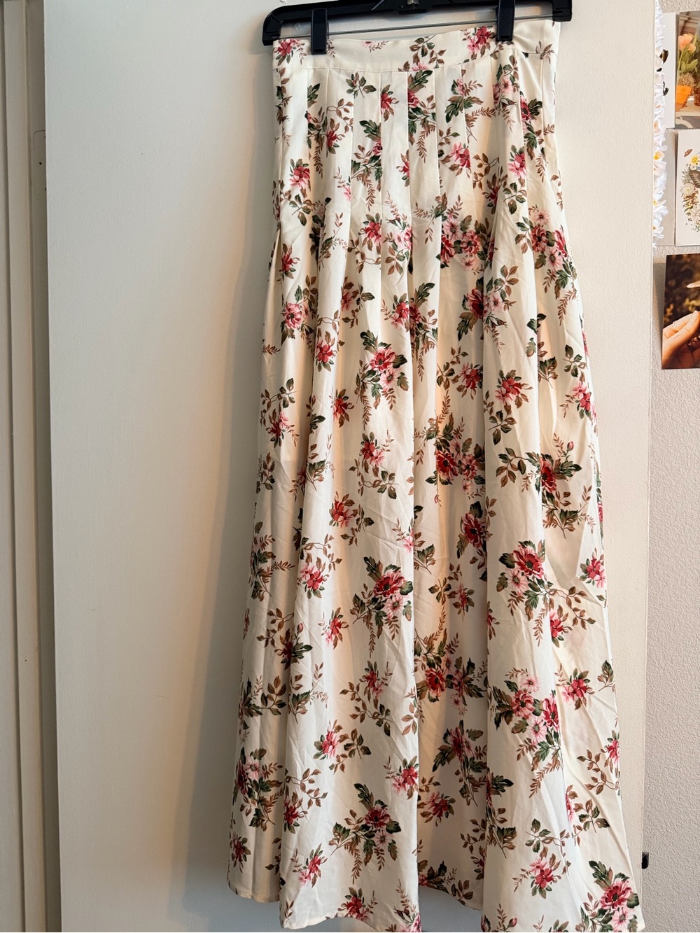 Floral A-Line pleated skirt- Cream with Floral Print.
